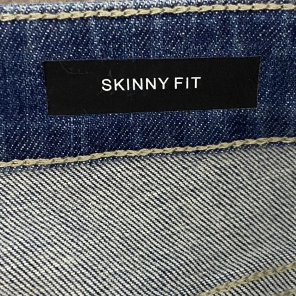 Judy Blue Los Angeles‎ Skinny Fit Distressed Frayed Hem Preppy Grunge Jeans 9/29